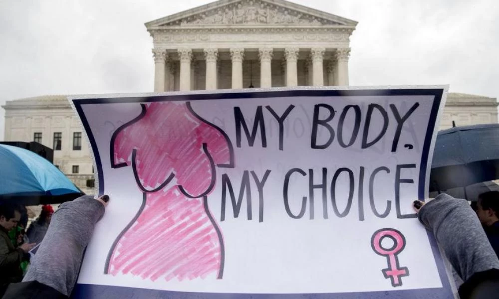 ΗΠΑ: Πρόταση να καλυφθεί ασφαλιστικά η άμβλωση σε ομοσπονδιακό επίπεδο